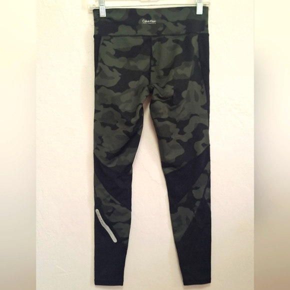 Calvin Klein Leggings Camo Print Performance Wick Size S - Picture 2 of 6